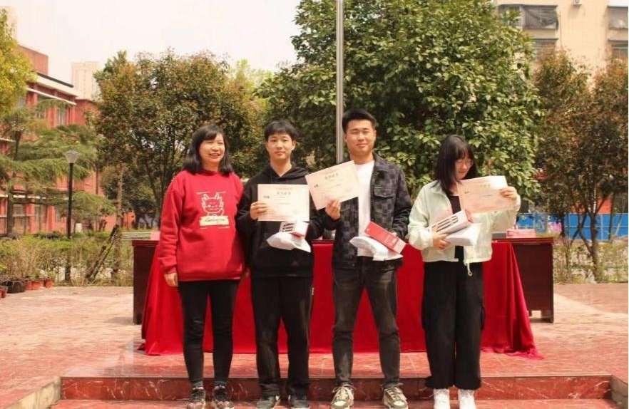 青春“篮”不住,热血不止步 —best365官方网站登录入口第十八届“希望杯”篮球赛闭幕 青春“篮”不住,热血不止步 —best365官方网站登录入口第十八届“希望杯”篮球赛闭幕