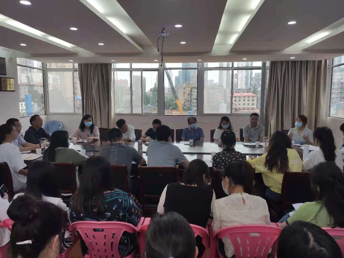 教务处召开期中教学座谈会 教务处召开期中教学座谈会